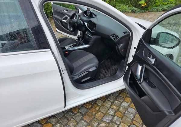 Peugeot 308 cena 49000 przebieg: 159900, rok produkcji 2020 z Kłobuck małe 46